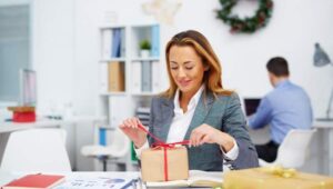 Modificari in Codul Fiscal privind cadourile oferite de angajatori 0684 2021 12 23 10 20 14